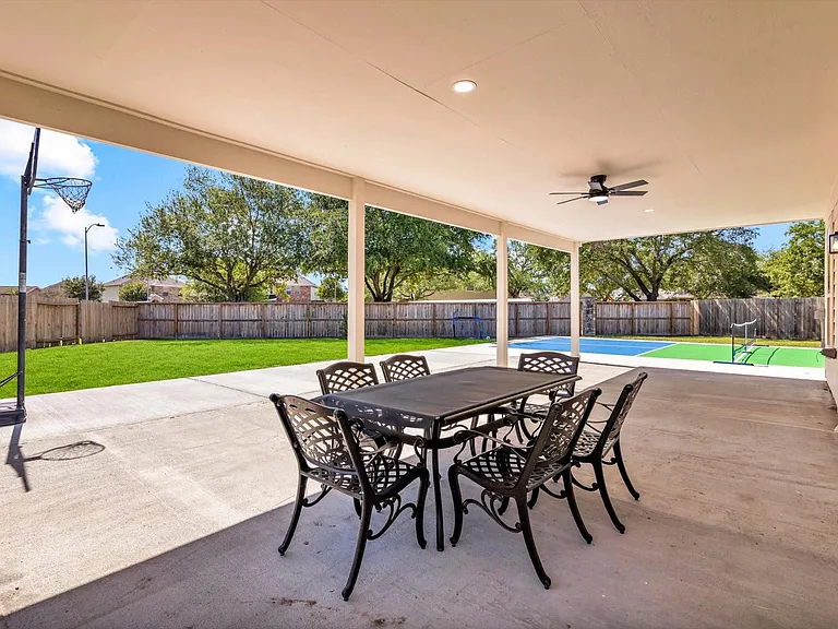 1722 Sun Point Ct — Photo 35
