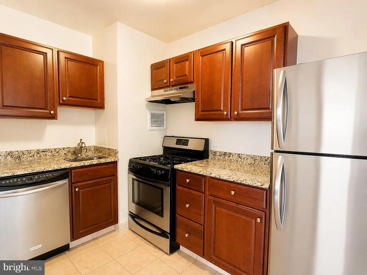 1 bed, 683 sqft, $2,200 — Photo 4