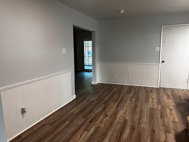 9655 Lanward Dr — Photo 5