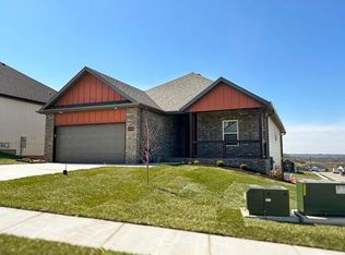 2501 W Goldfinch Dr, Ozark, MO 65721