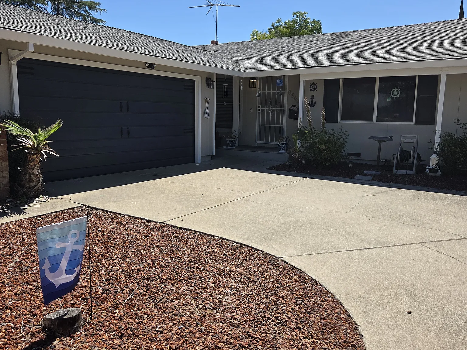 Silverthorne Cir, Sacramento — Photo 1
