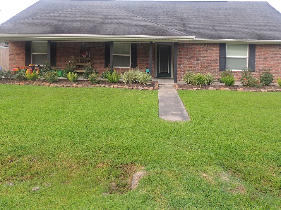 1st image of 102 Woodsong St