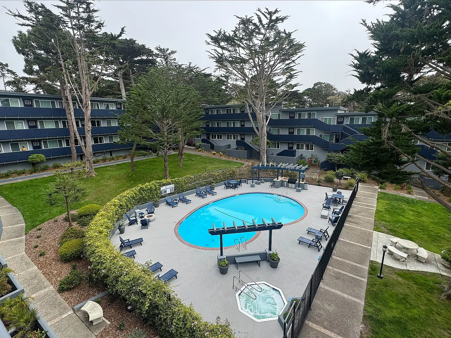 The Crest at Pacific Grove — Photo 4