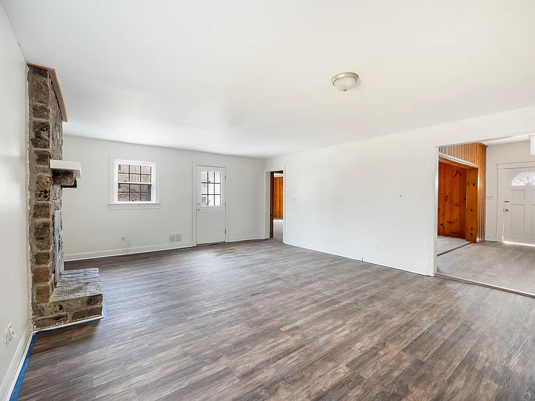 228 Newcomb Dr — Photo 13