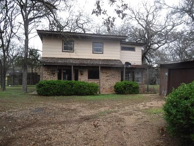 1st image of 255 Lake Ave