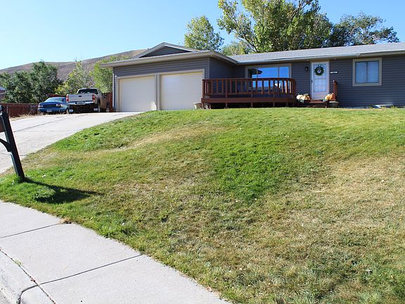 2nd image of 1405 California Way
