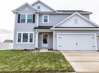 3677 Amber Oaks Dr, Howell, MI 48855