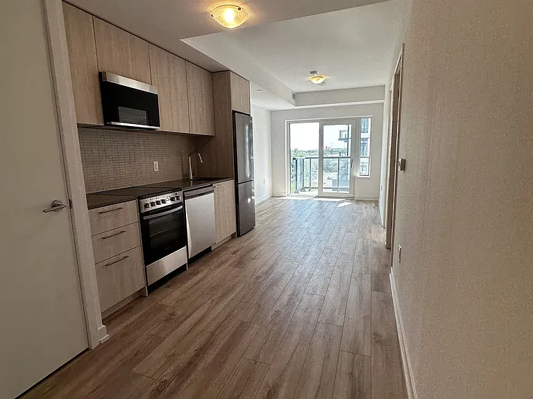 7439 Kingston Rd #512 — Photo 5