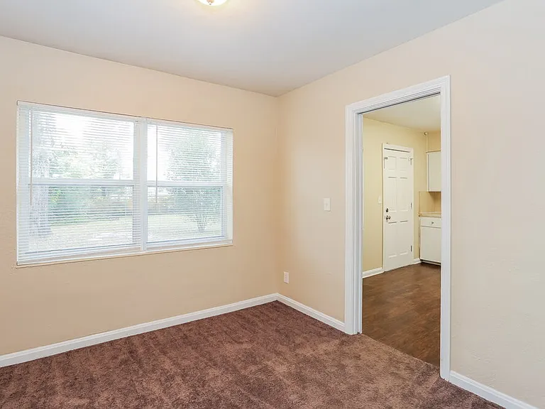 7812 Denham Rd E — Photo 6