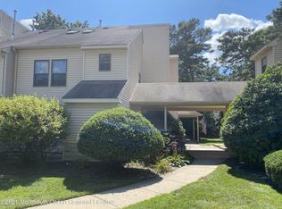 303 Owls Nest Ct, Jackson, NJ 08527