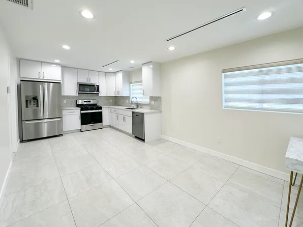 23649 Mill Valley Rd #1/2, Valencia, CA 91355