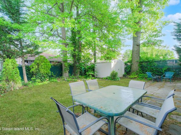210 Rensselaer Ave, Staten Island, NY 10312