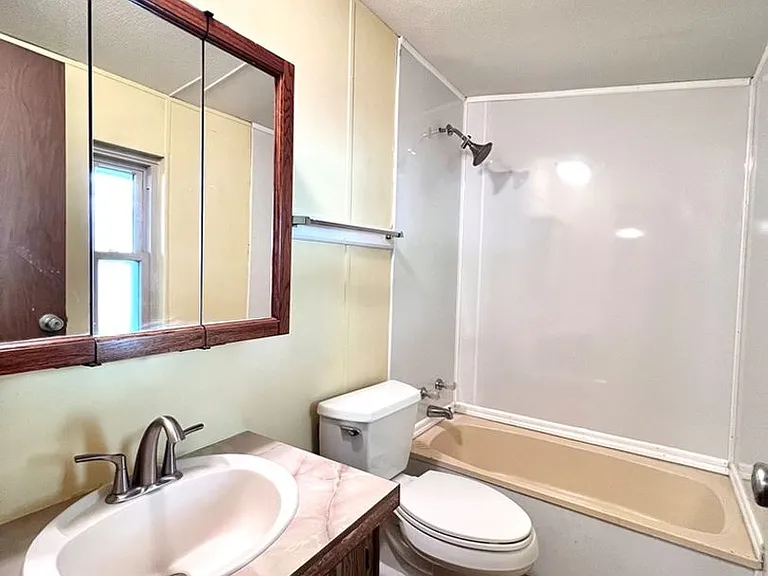 114 Candlelite Dr — Photo 10