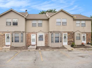 1715 SW Parkridge Dr #TOWNHOUSE, Blue Springs, MO 64015