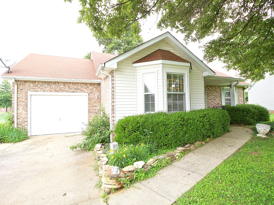 1st image of 1811 Bourne Cir
