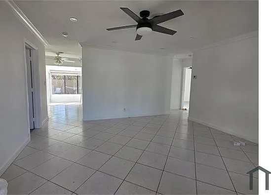 4360 NE 13th Ave — Photo 6
