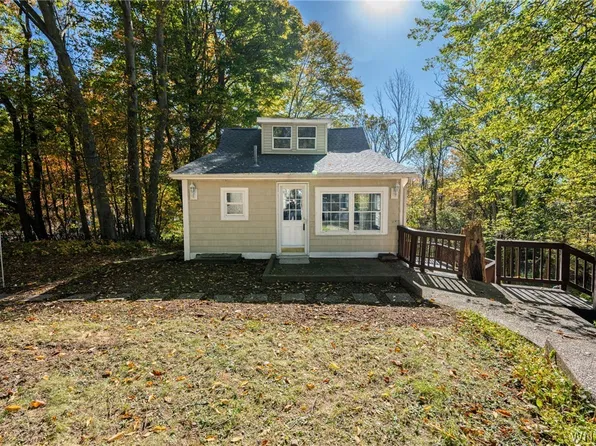 272 Taft Ave, Angola, NY 14006
