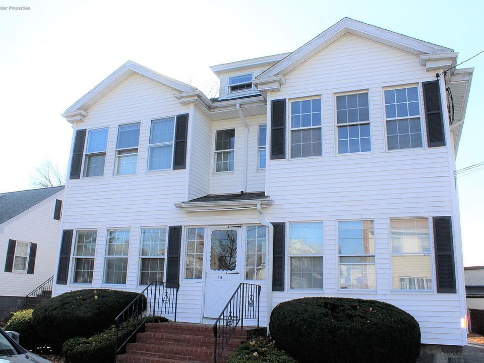 1st image of 19 Pembroke St APT 2
