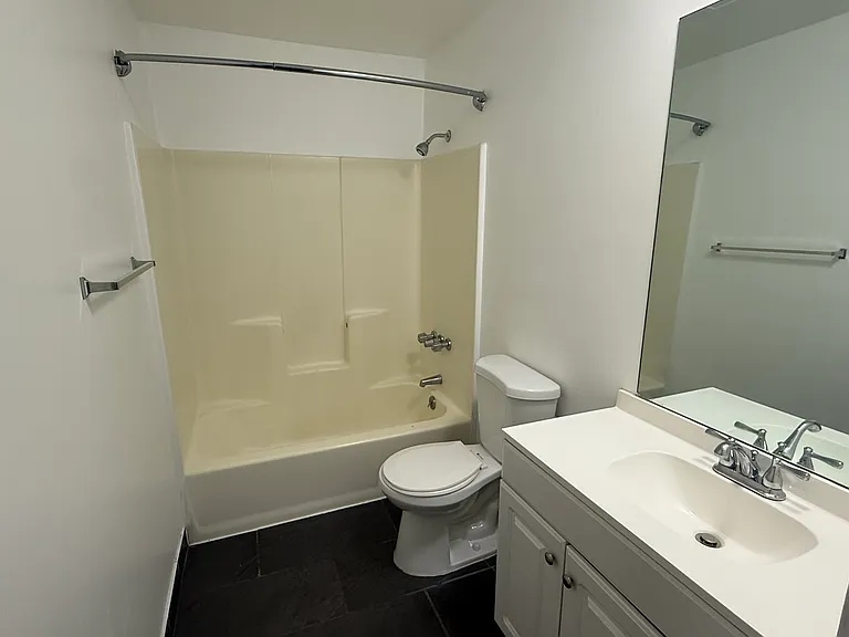 139 Washington St #203 — Photo 3