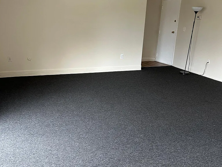 1010 Sanlin Dr — Photo 2