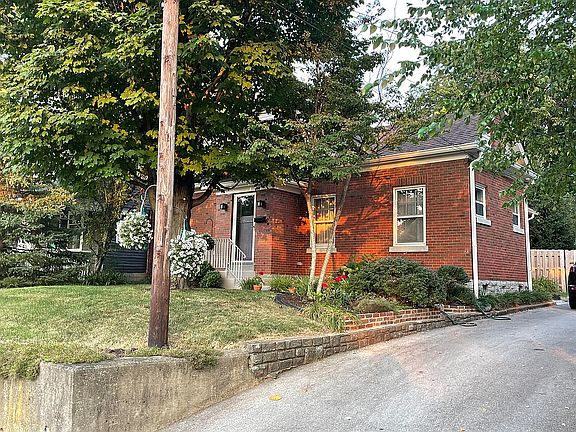2nd image of 124 Owsley Ave