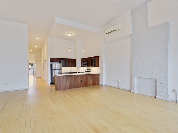 5th image of 686 Grand St #4A