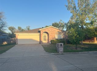 7908 Fox Chase Dr, Fort Worth, TX 76137