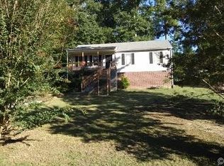 3200 Castlebury Dr, Chester, VA 23831