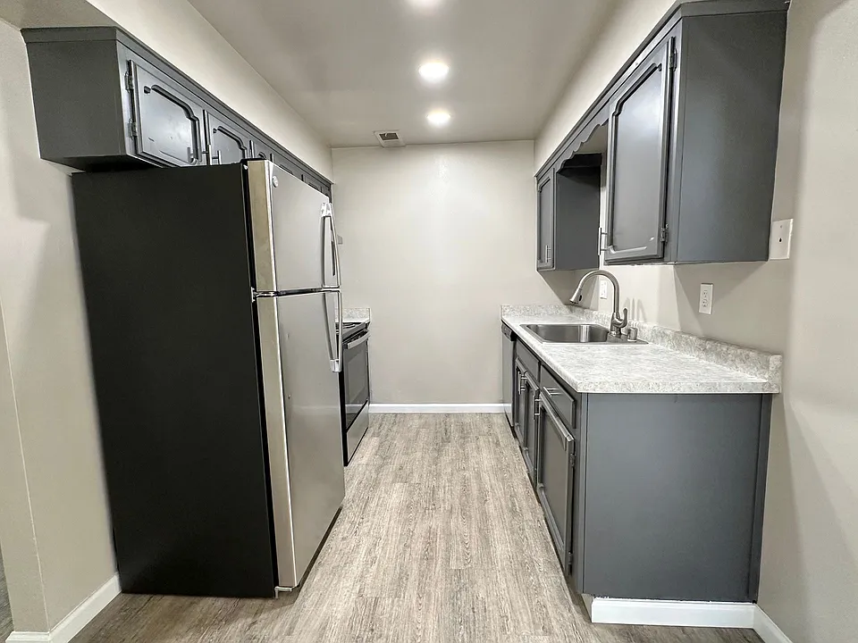 Granada Apartments