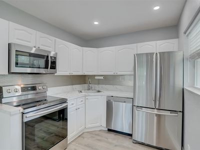 2741 NE 8th Ave #11, Wilton Manors, FL, 33334