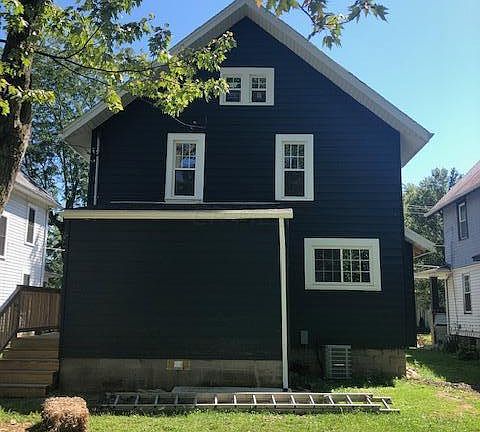 5th image of 235 E Blagrove St