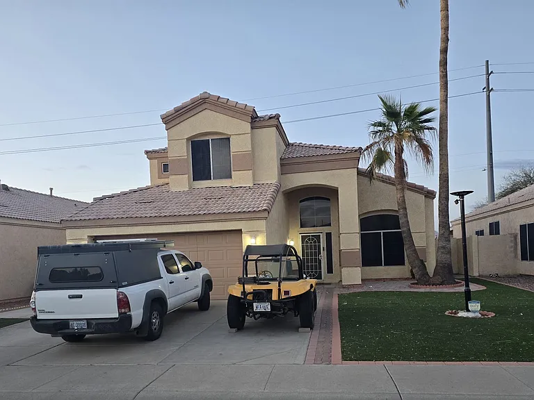 W Dana Ln — Photo 2