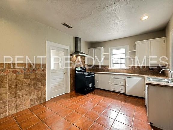 3rd image of 3609 Saint Louis Ave