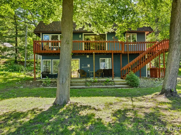 10541 E Blue Lake Dr, Mecosta, MI 49332