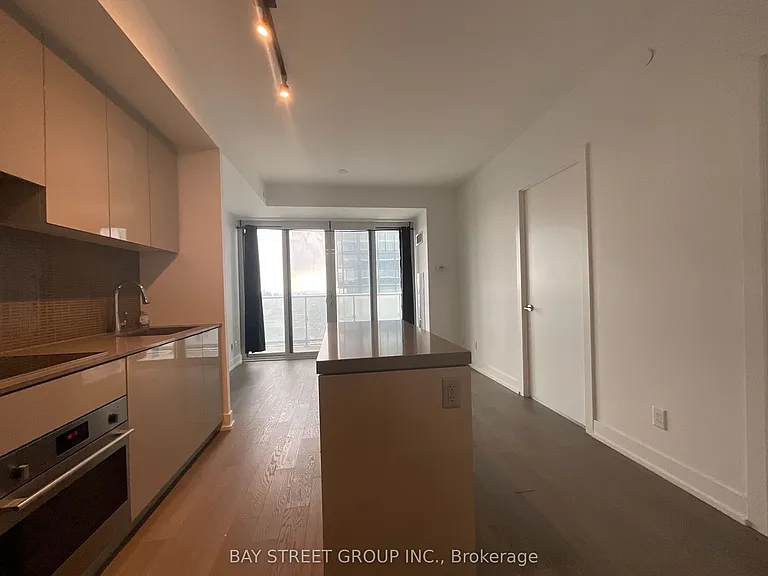 7 Grenville St #5213 — Photo 2
