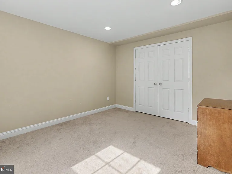 228 Leffler Cir — Photo 61