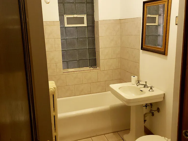 60 W Washington Blvd #1F — Photo 8