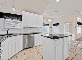 1131 S Hvn, Hewitt, TX 76643