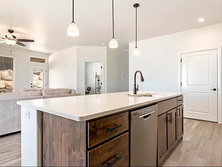 2305 S 630 W — Photo 13