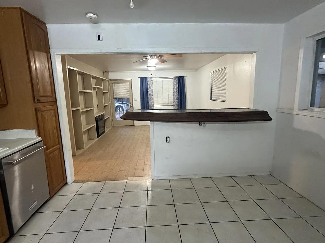 820 2nd Street — Photo 3