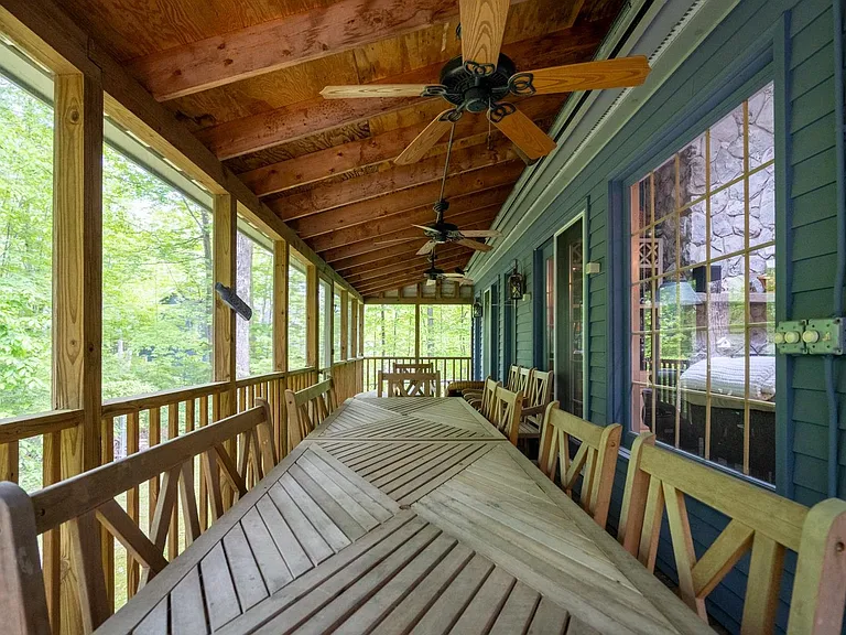 39 Robertson Dr — Photo 42