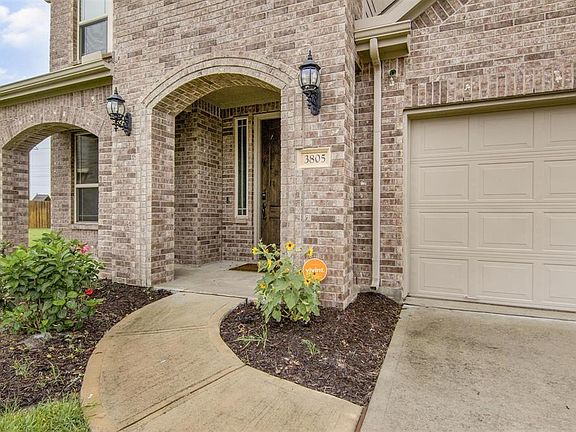 3rd image of 3805 Penny Ln