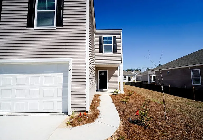 112 Red Admiral Ln — Photo 3