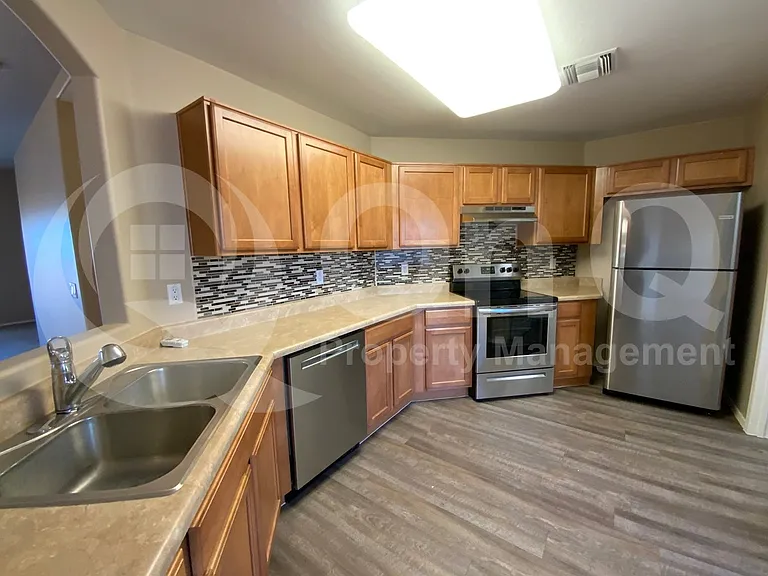 4087 E Lushfield Dr — Photo 3