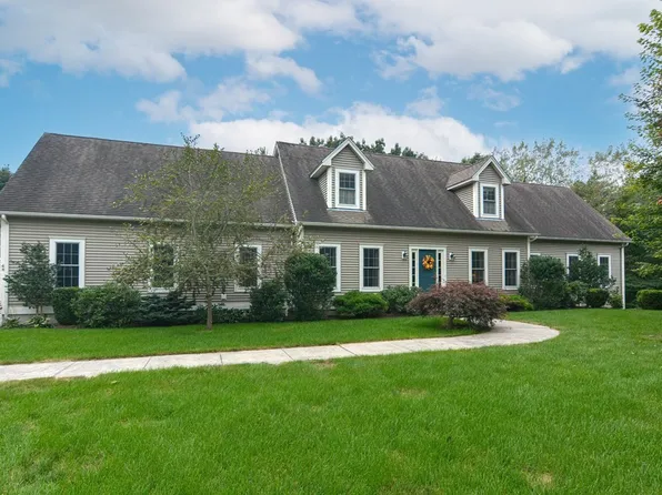 48 Whitcomb Rd, Boxboro, MA 01719