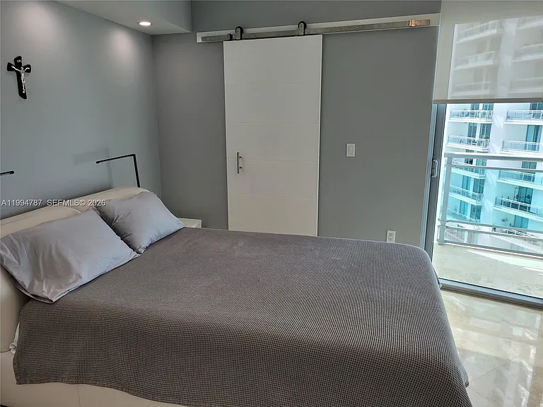 361 S Miami Ave — Photo 31