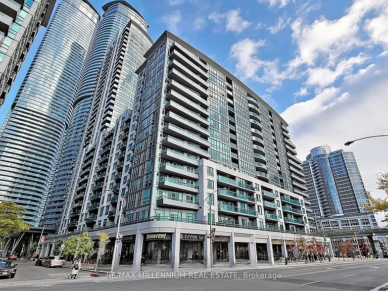 25 Lower Simcoe St #1508 — Photo 1