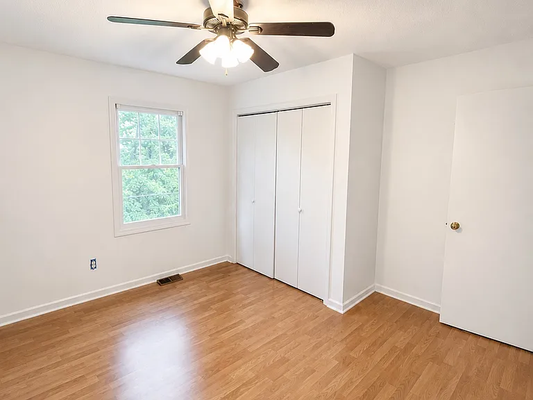 10 Miami Cir — Photo 10