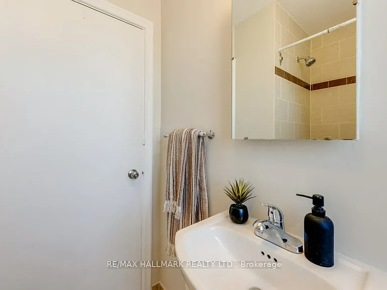 225 Woodville Ave #UPPER — Photo 20
