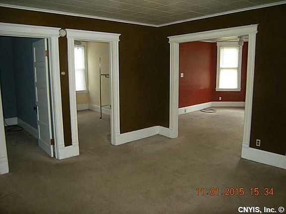 5th image of 612 Highland St